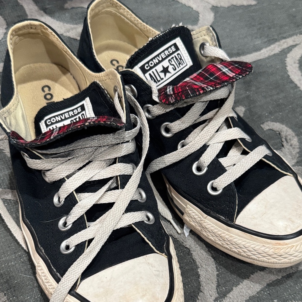 Low Top Converse Black Sneakers with Red Plaid Accent